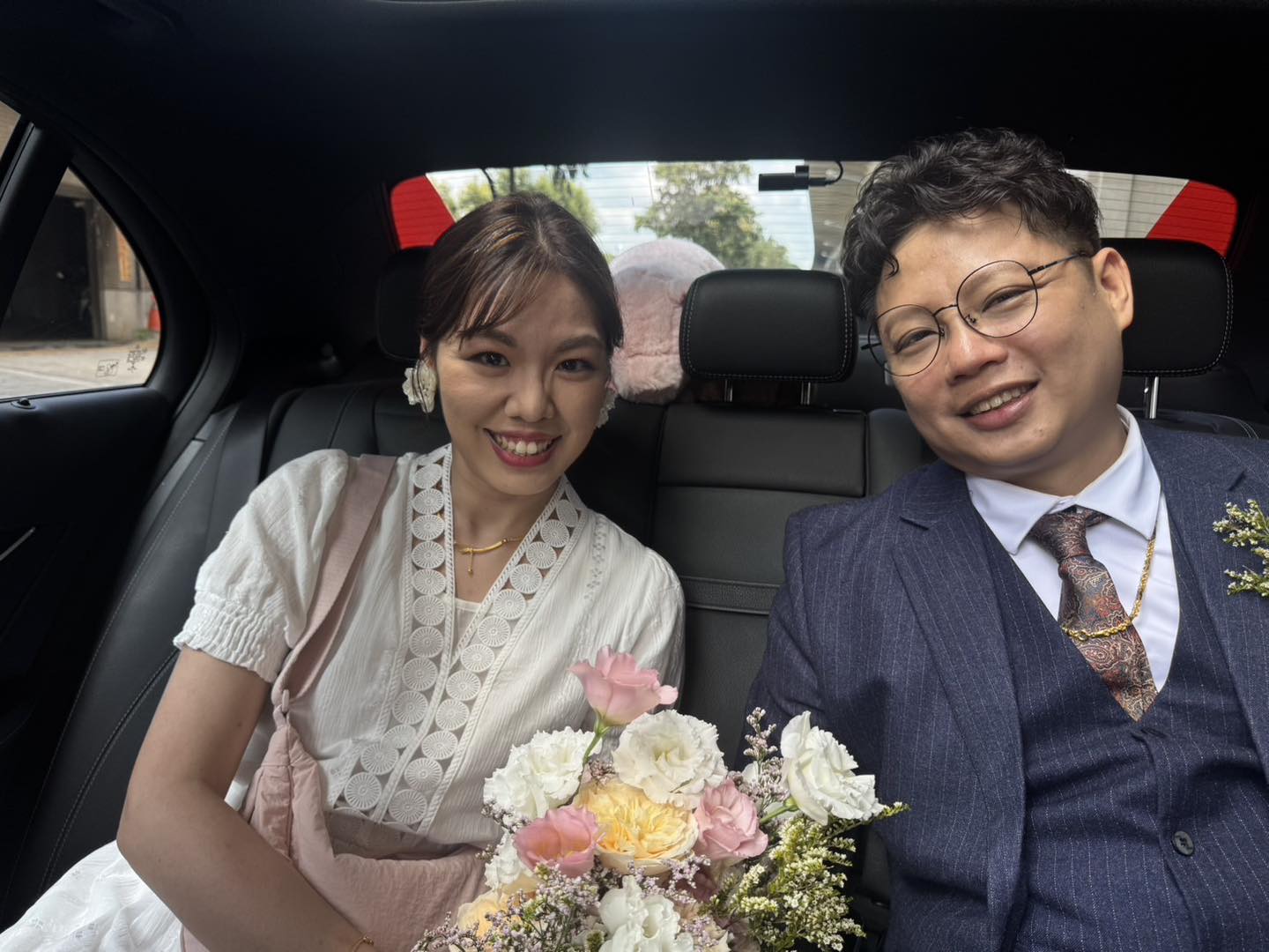 中部結婚禮車推薦-1兩顆心串一串  大於愛心 在大台中  永愛幸福結婚禮車