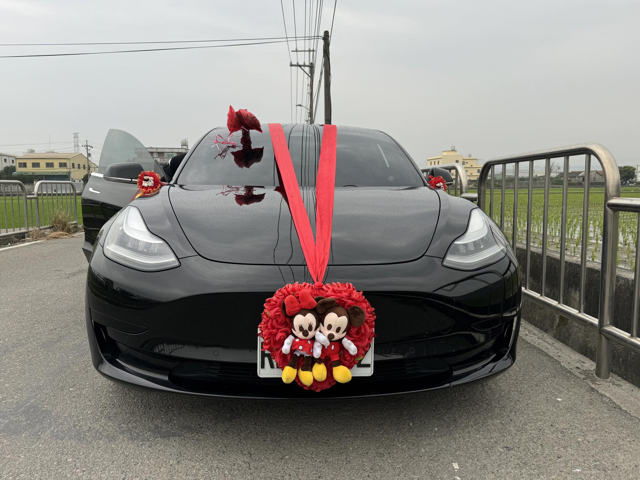 Tesla Model 3 結婚禮車